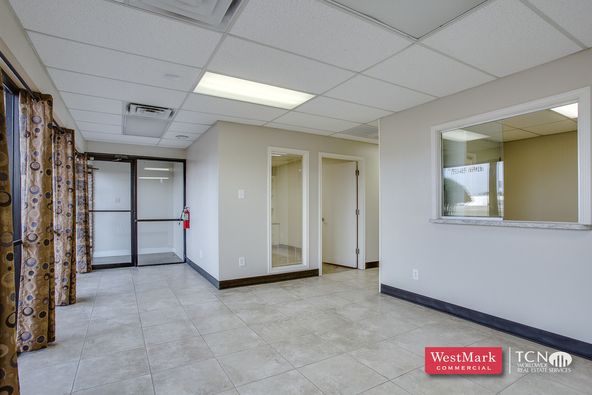 Office Space on 69th & Slide: 5145 69th St, Lubbock, TX 79424